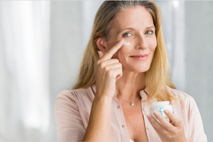 Repair and Replenish Cream woman